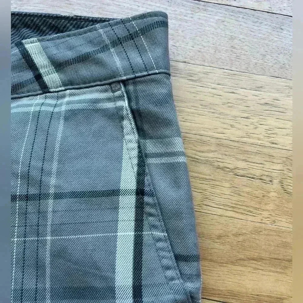 O’Neill Shorts (EUC) - Picture 3 of 7
